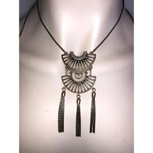 CHLOE + ISABEL deco sunburst tassel pendant necklace - N099